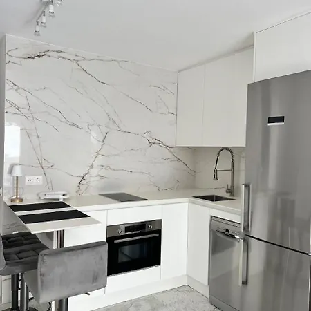 New Beautiful Apartment!beaches Nearby!ocean View!